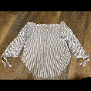 Whit and blue striped top